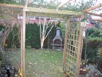 Garten mit Kamin
